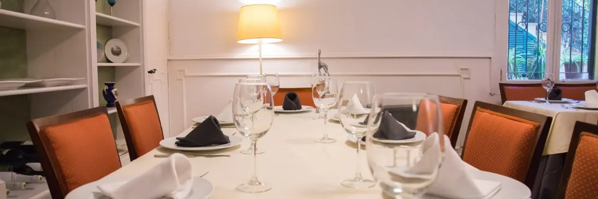 Henri's Restaurant & Wine Bar