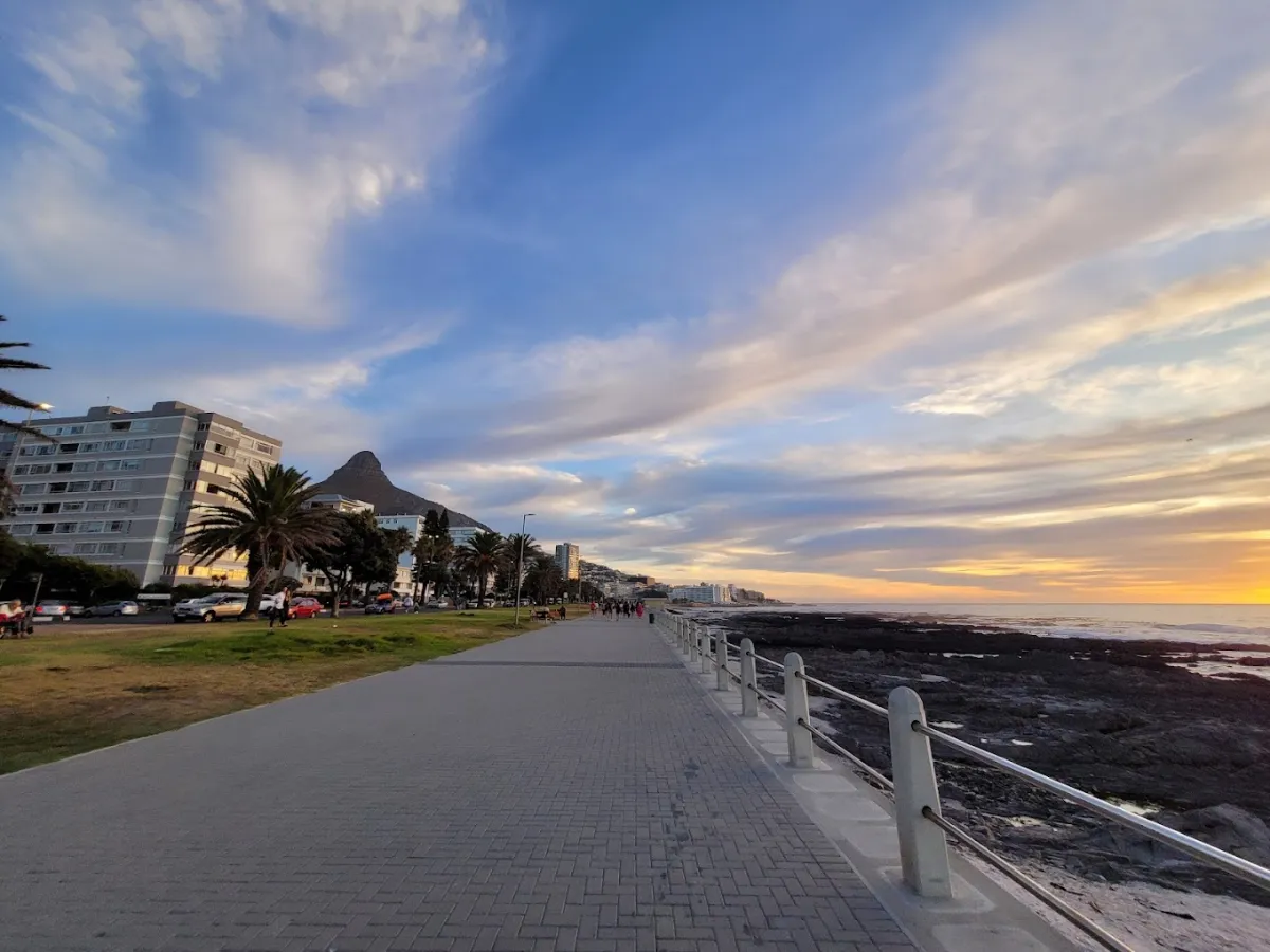 Sea Point Promenade - Find and Go