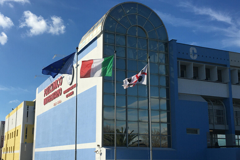 Reparto di Neurologia dell'Azienda Ospedaliero-Universitaria di Cagliari - Orari di visita e servizi